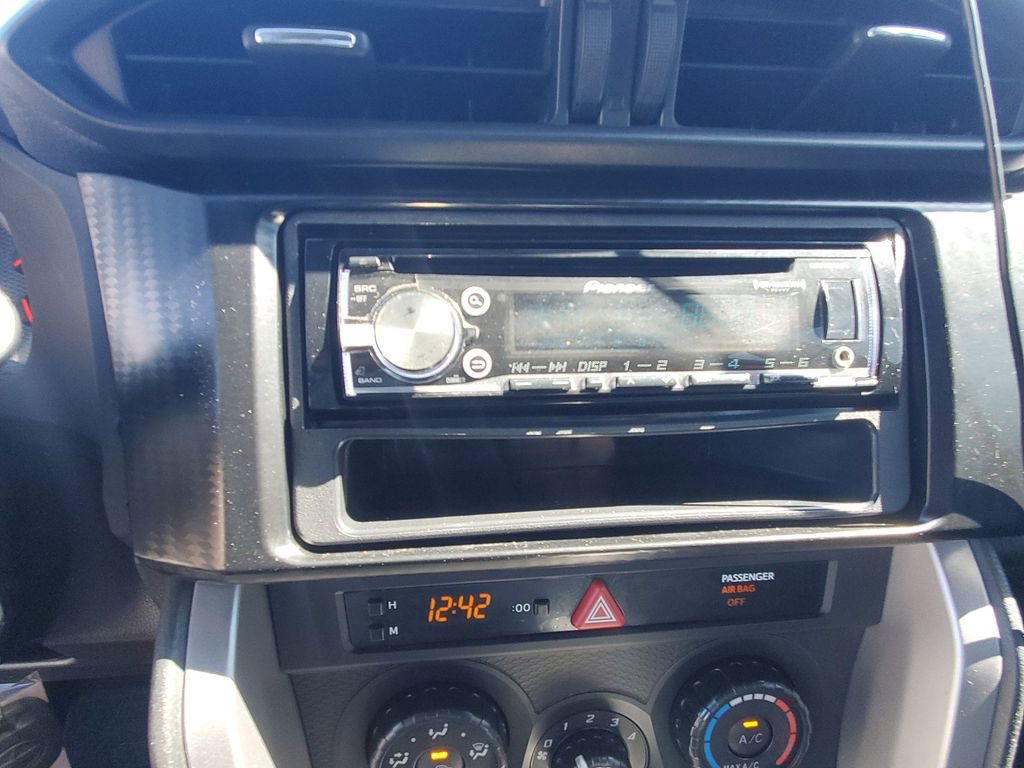 Used 2013 Scion FR-S image 27