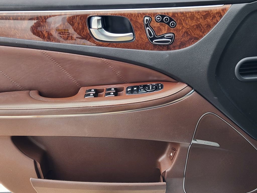 Used 2014 Hyundai Equus Ultimate image 16