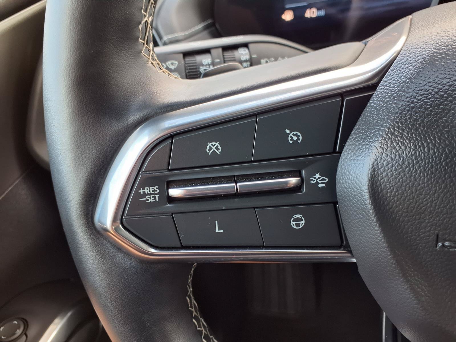 Used 2024 Chevrolet Traverse LT w/ Enhanced Driving Package FWD image 10