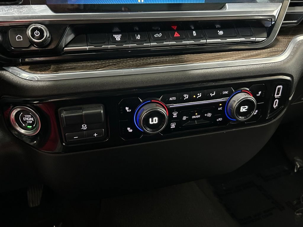 Used 2025 Chevrolet Silverado 3500 LT AWD/4WD image 24