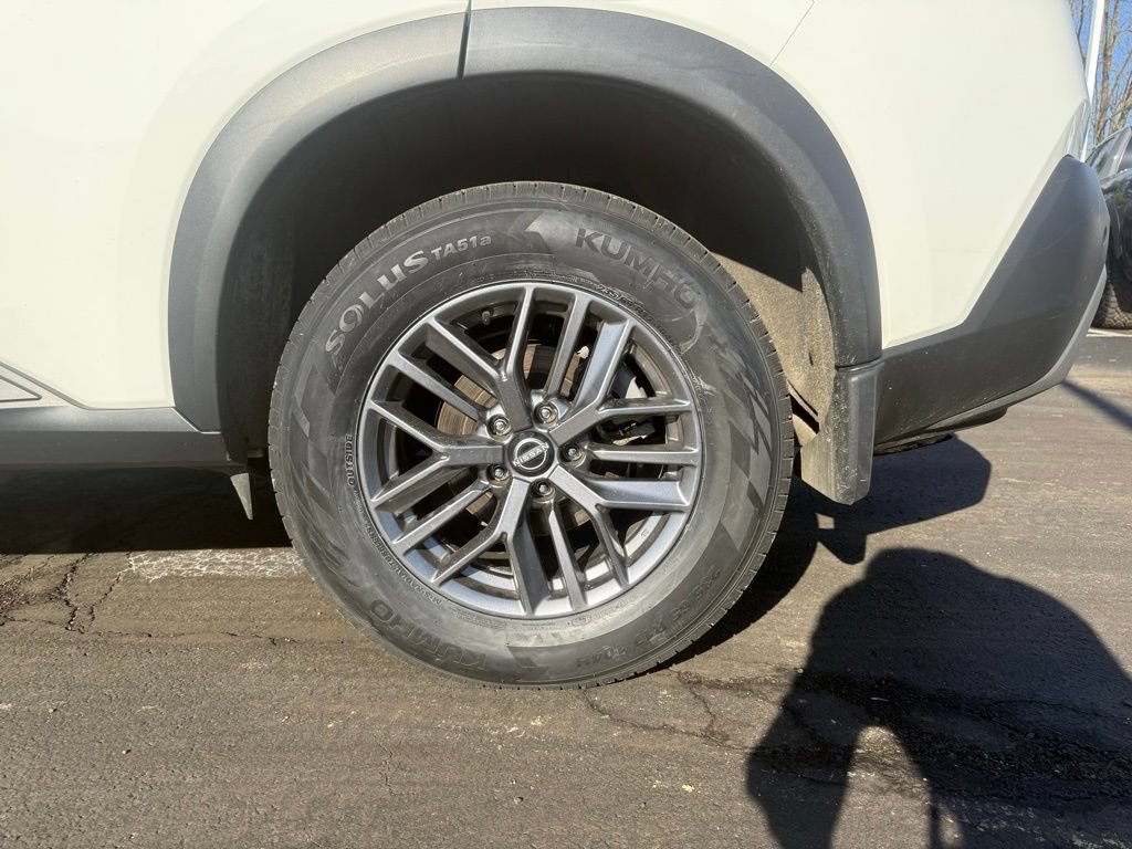 Used 2023 Nissan Rogue S AWD/4WD image 28