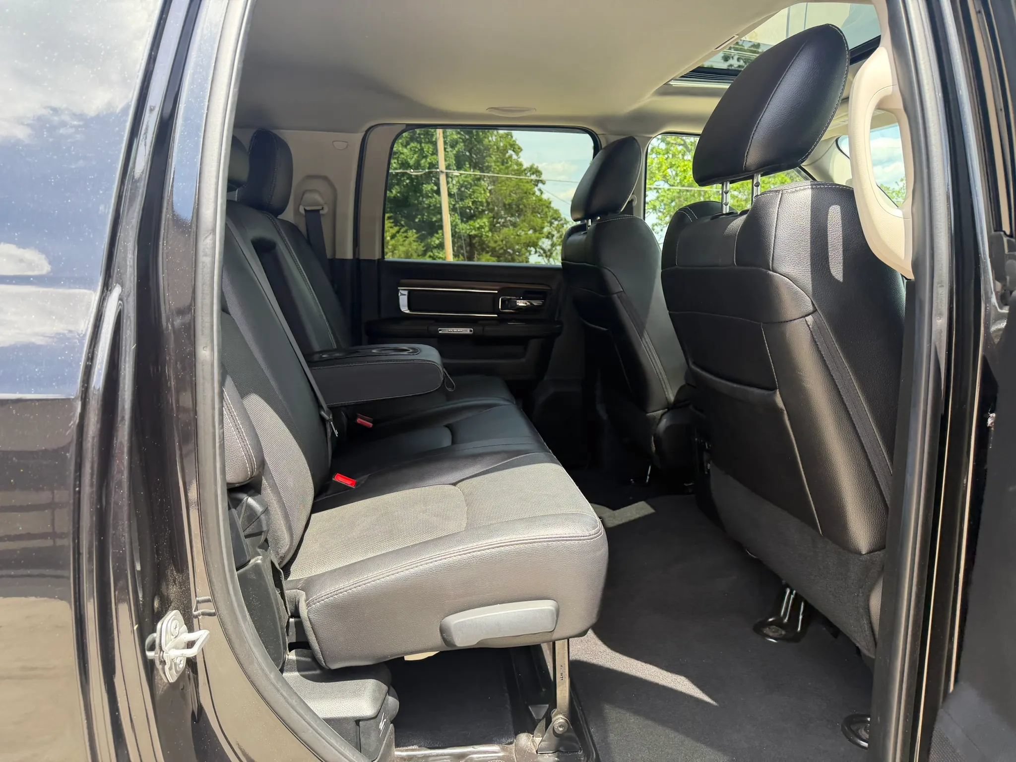 Used 2017 RAM 2500 Laramie w/ Snow Chief Group AWD/4WD image 43