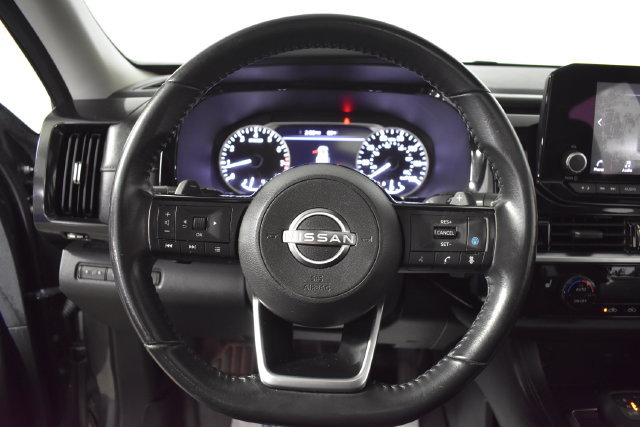 Used 2022 Nissan Pathfinder SV w/ SV Premium Package AWD/4WD image 15