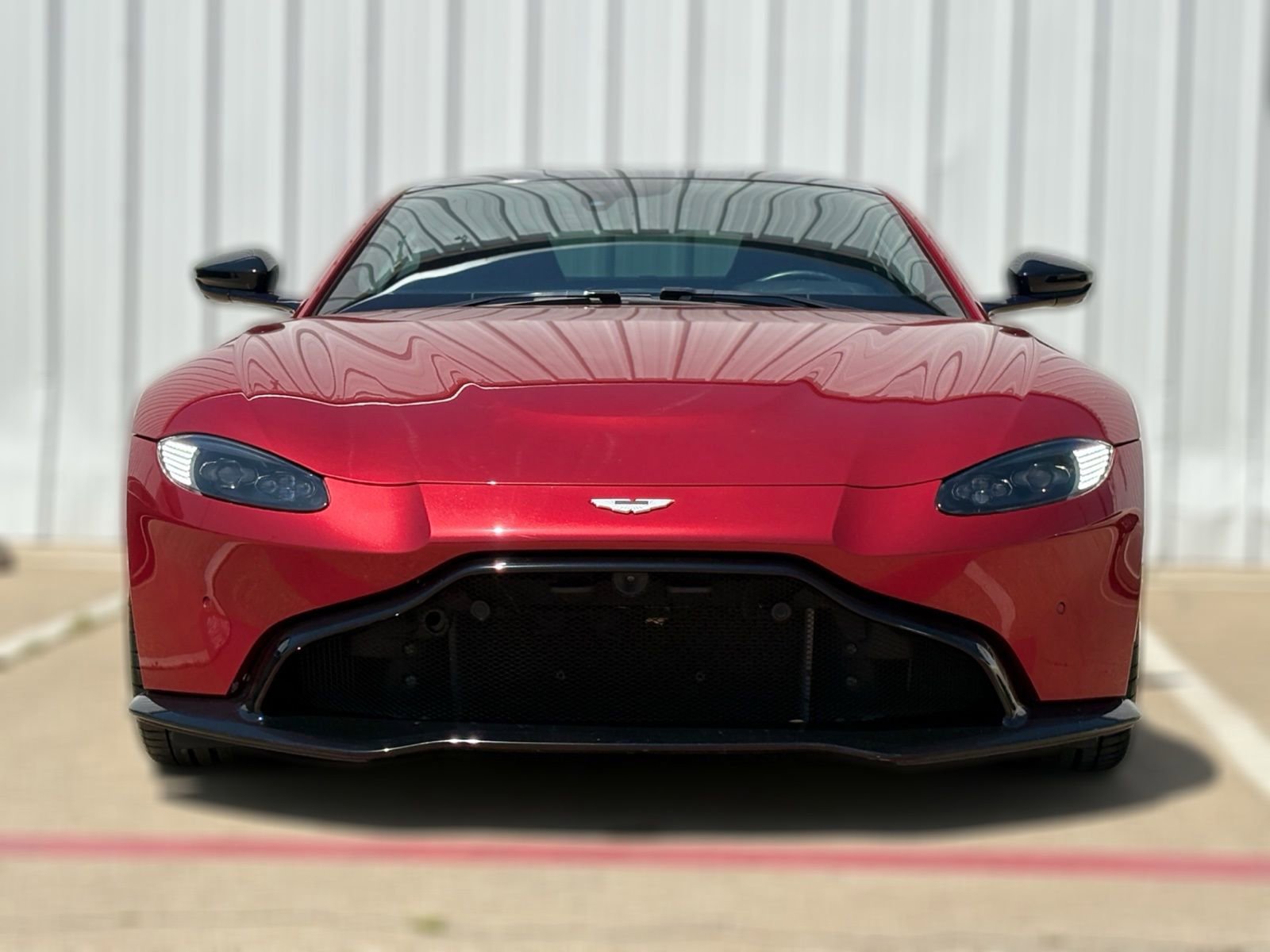 Used 2019 Aston Martin V8 Vantage Coupe RWD image 4