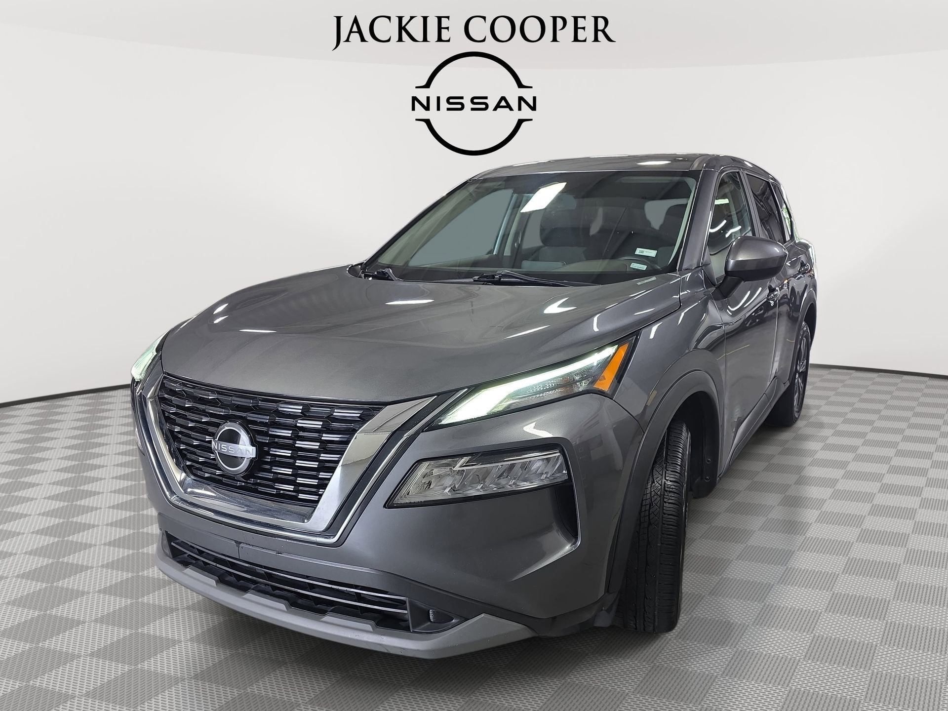 Used 2023 Nissan Rogue SV FWD image 1