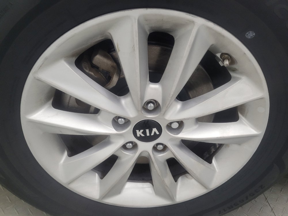 Used 2019 Kia Sorento FWD image 31