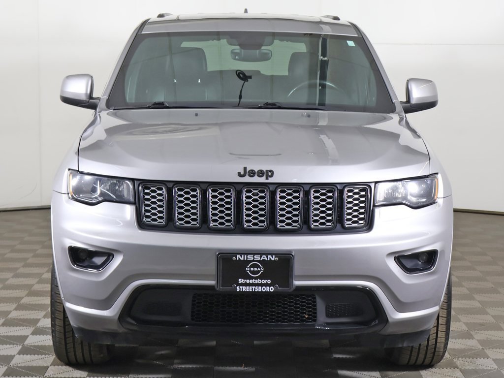 Used 2017 Jeep Grand Cherokee Altitude image 10