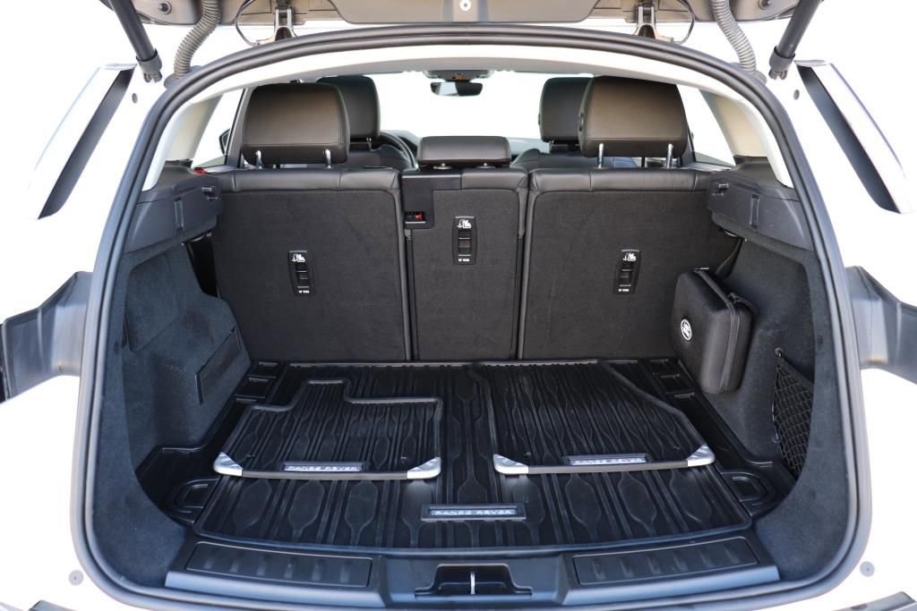 Used 2023 Land Rover Range Rover Evoque SE image 24