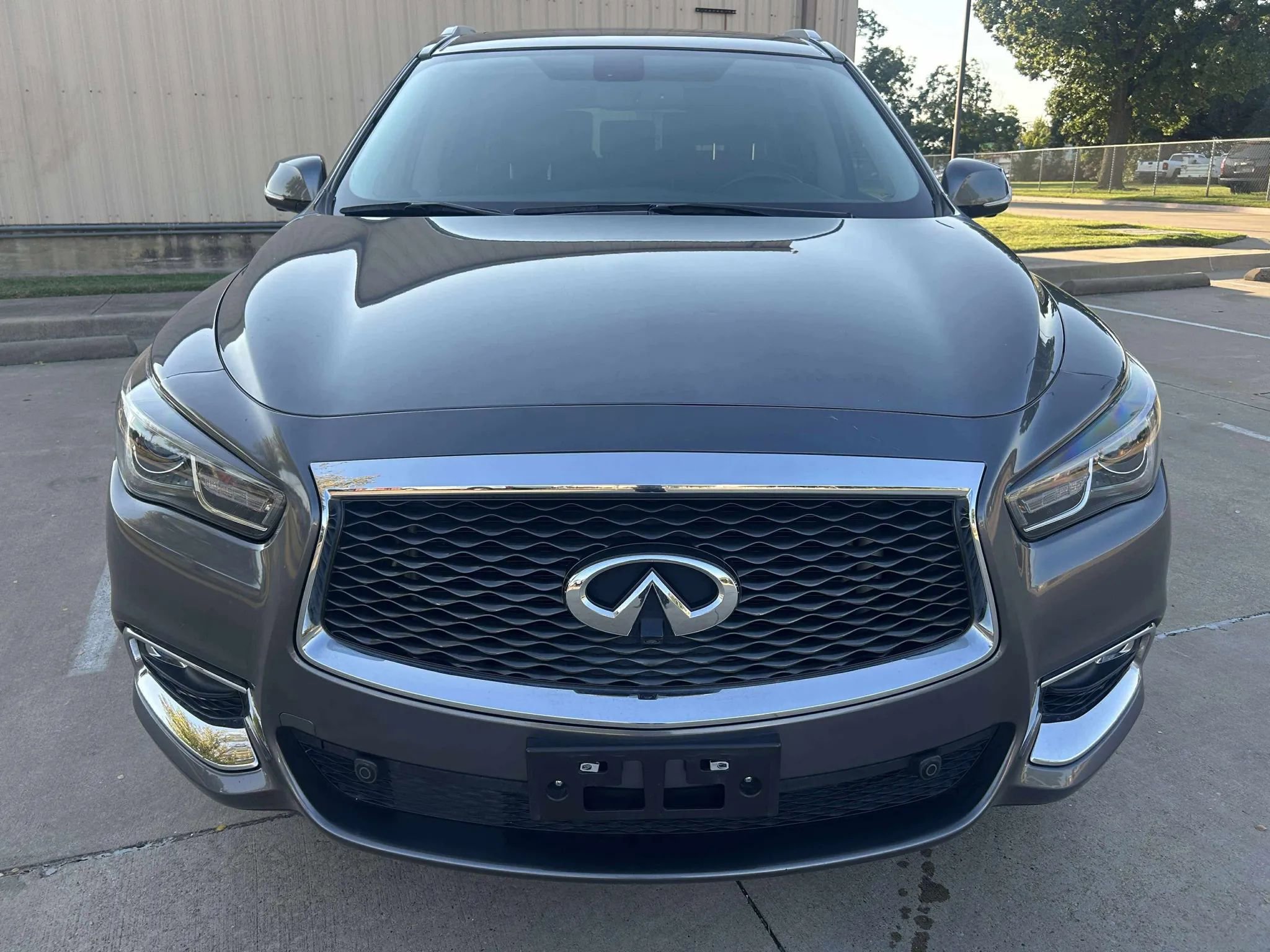 Used 2017 INFINITI QX60 FWD w/ Premium Plus Package image 3