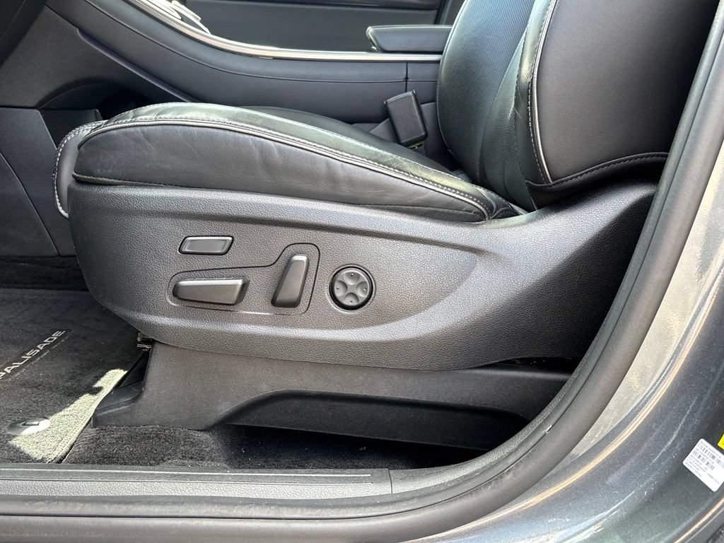 Used 2021 Hyundai Palisade Limited FWD image 9