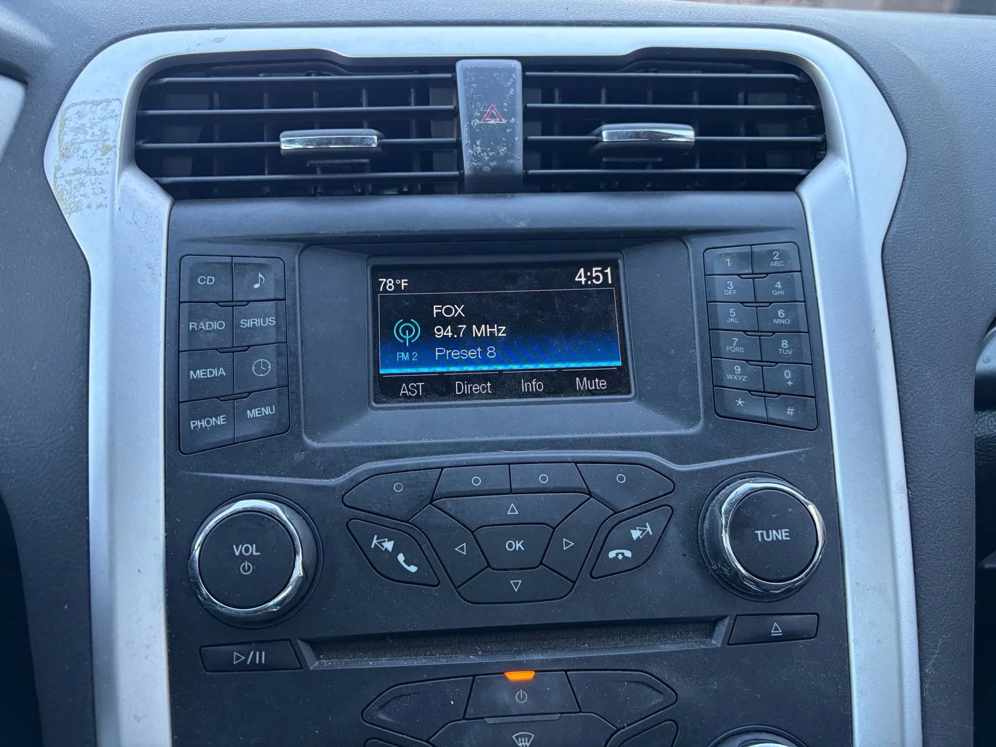 Used 2014 Ford Fusion SE image 16