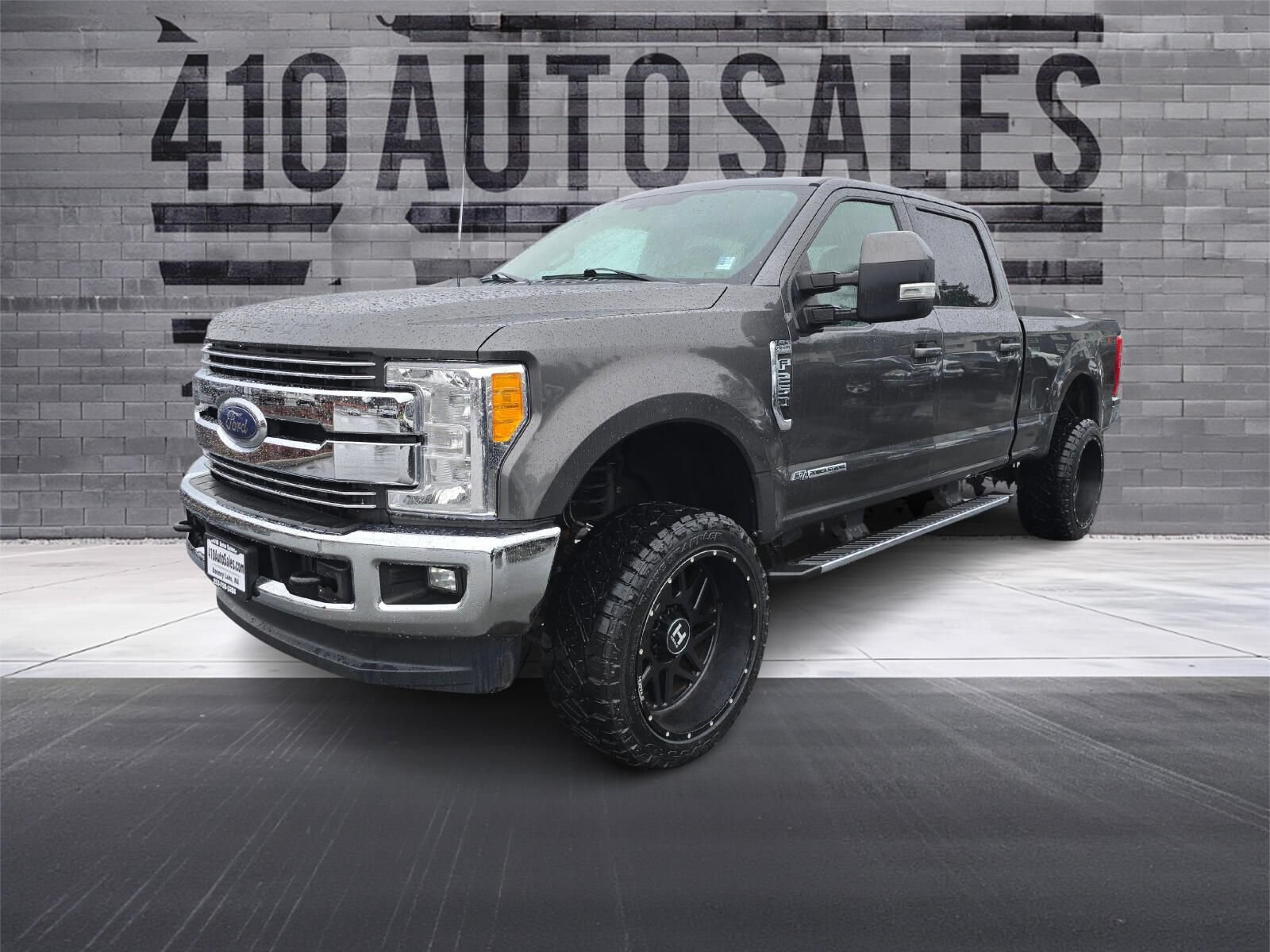 Used 2017 Ford F250 Lariat w/ Lariat Value Package AWD/4WD image 6