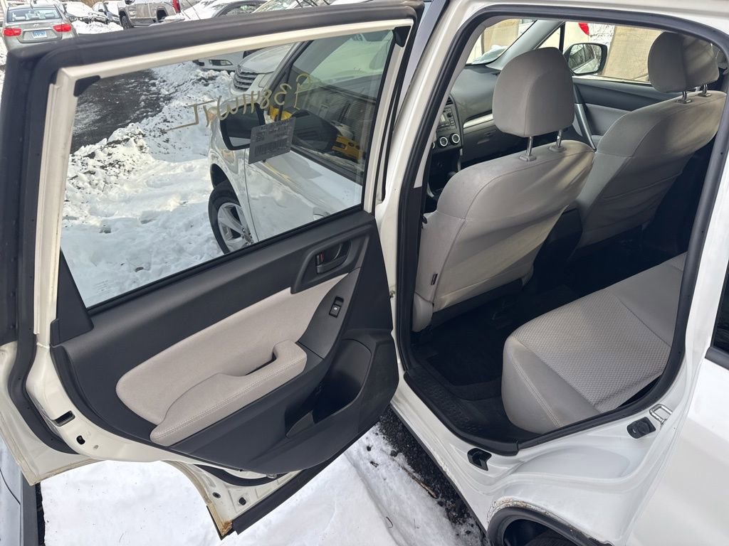 Used 2014 Subaru Forester 2.5i Premium w/ All-Weather Package image 15