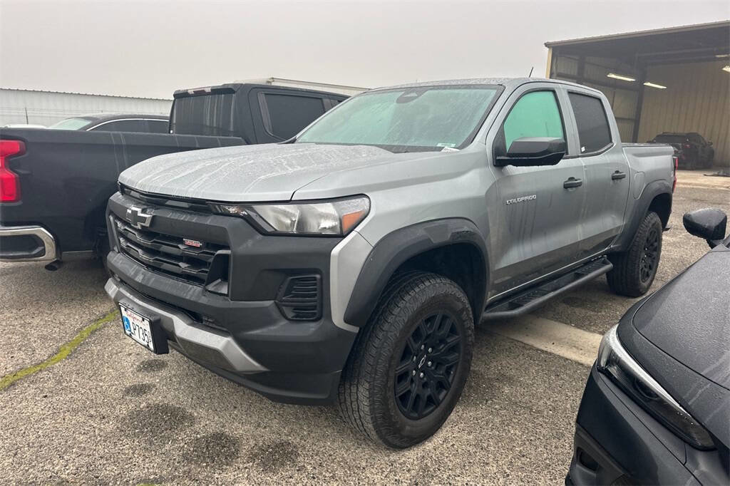 Used 2023 Chevrolet Colorado Trail Boss w/ Advanced Trailering Package image 2