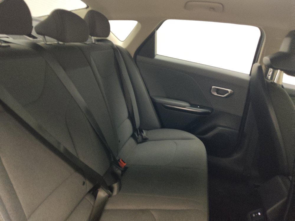 Used 2025 Kia K4 FWD image 19