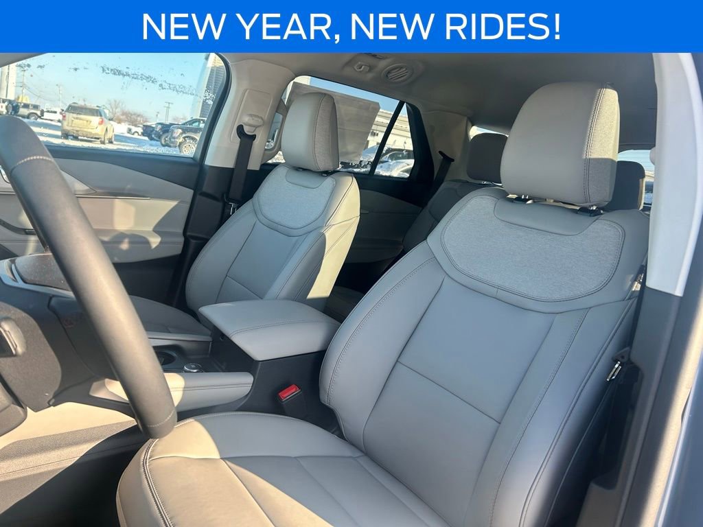 New 2026 Ford Explorer Active w/ Active Comfort Package image 16
