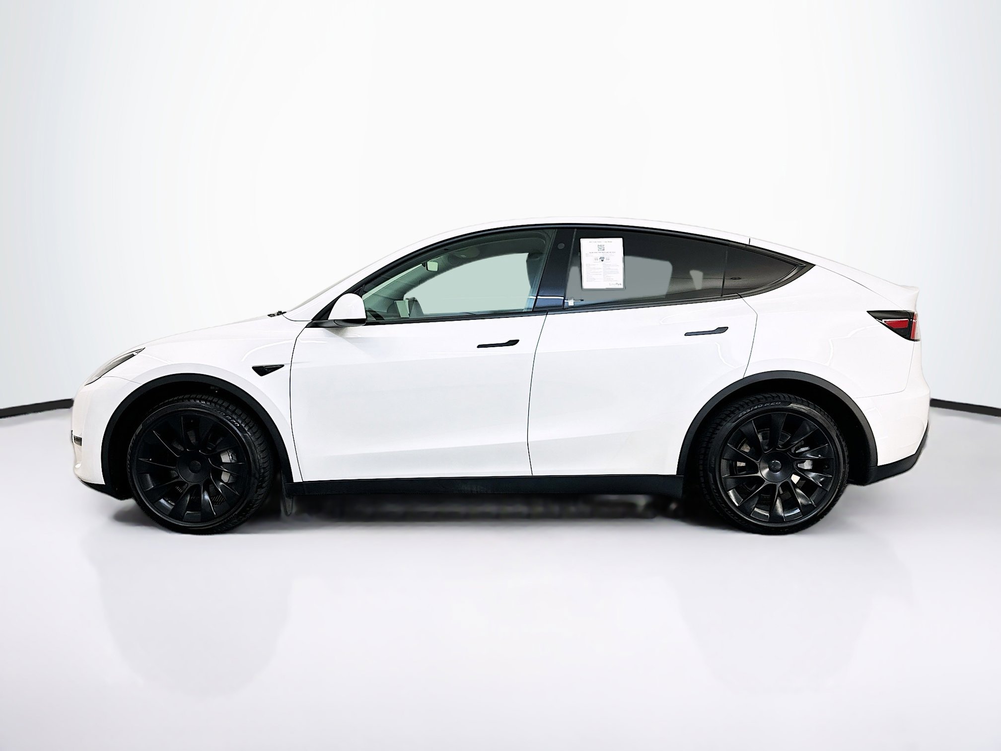Used 2023 Tesla Model Y Long Range image 4