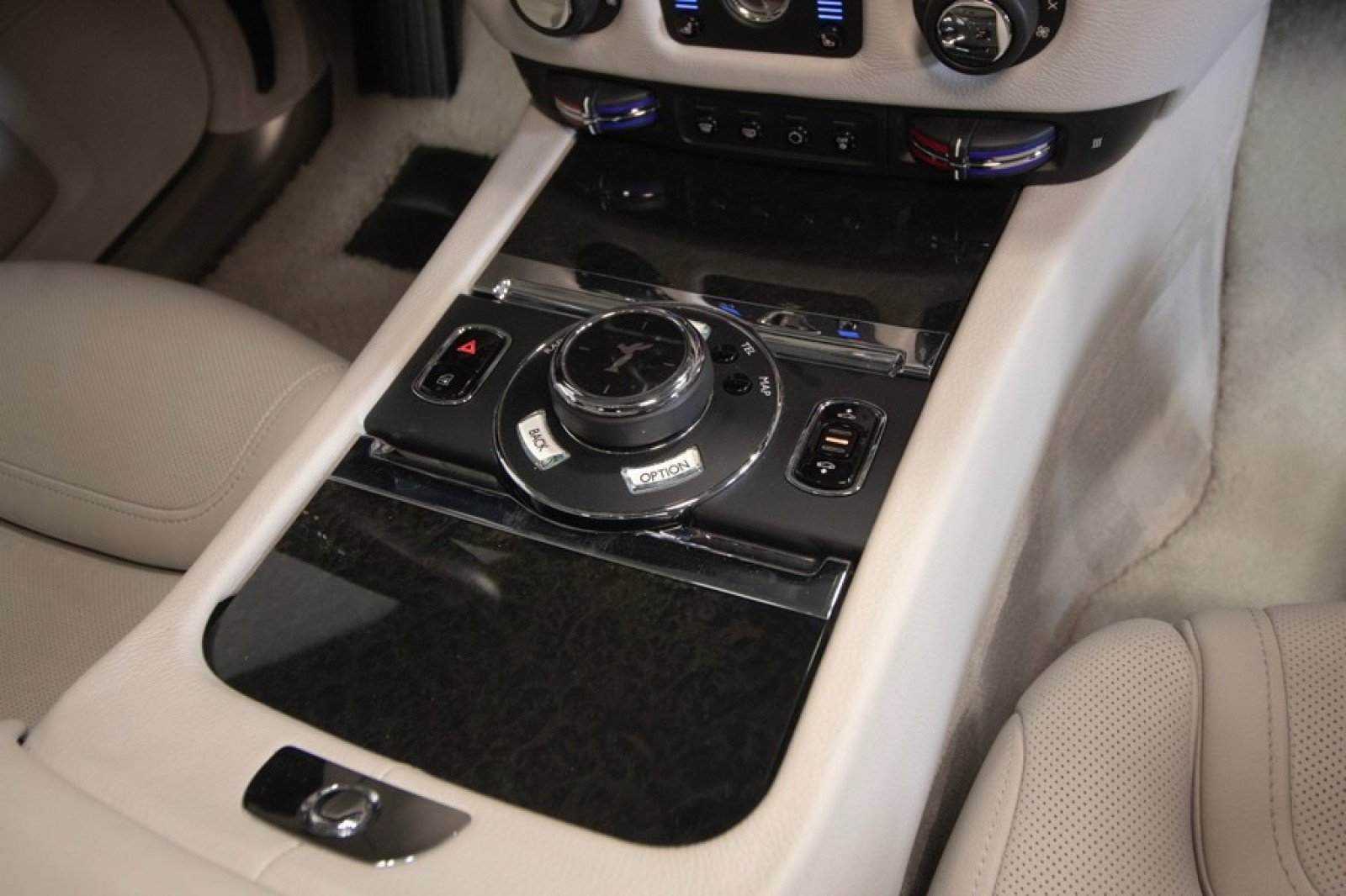 Used 2015 Rolls-Royce Ghost Extended Wheelbase image 72