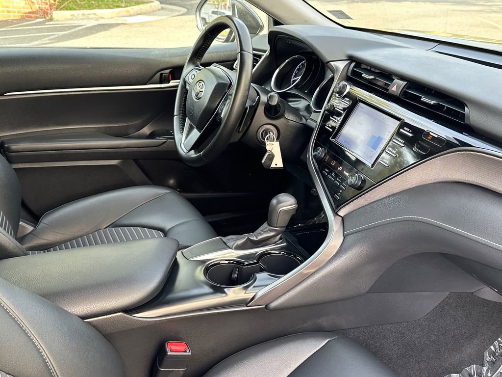 Used 2019 Toyota Camry SE image 10