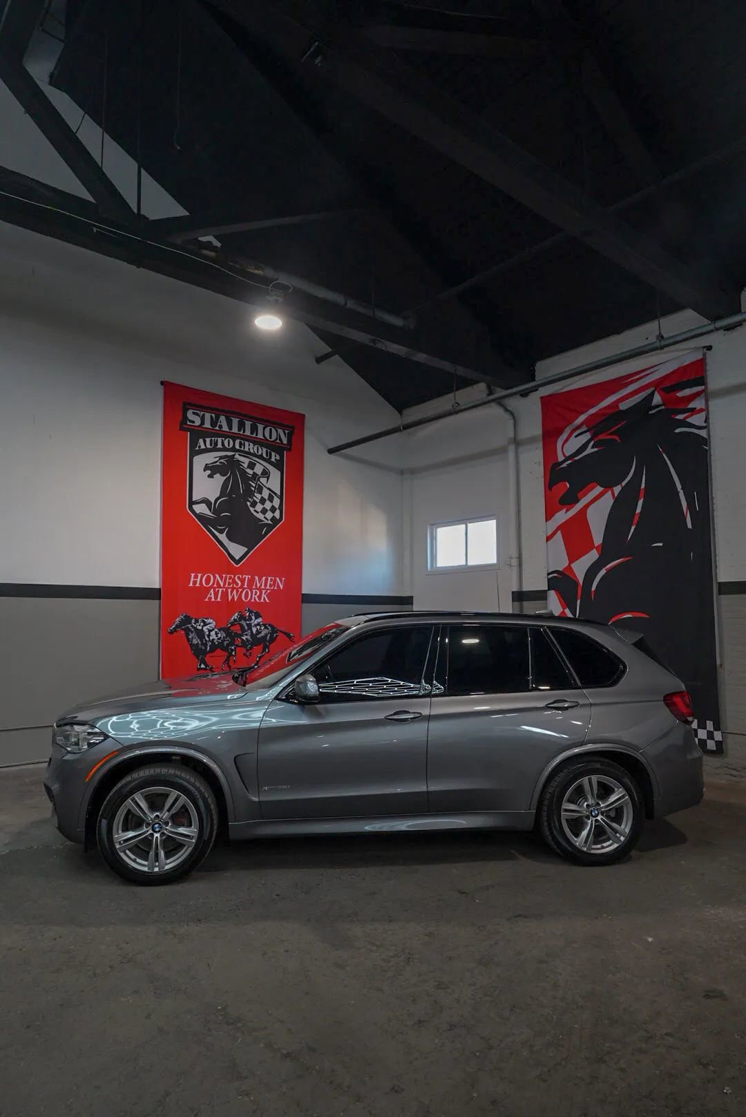 Used 2018 BMW X5 xDrive35i w/ M Sport Package image 1