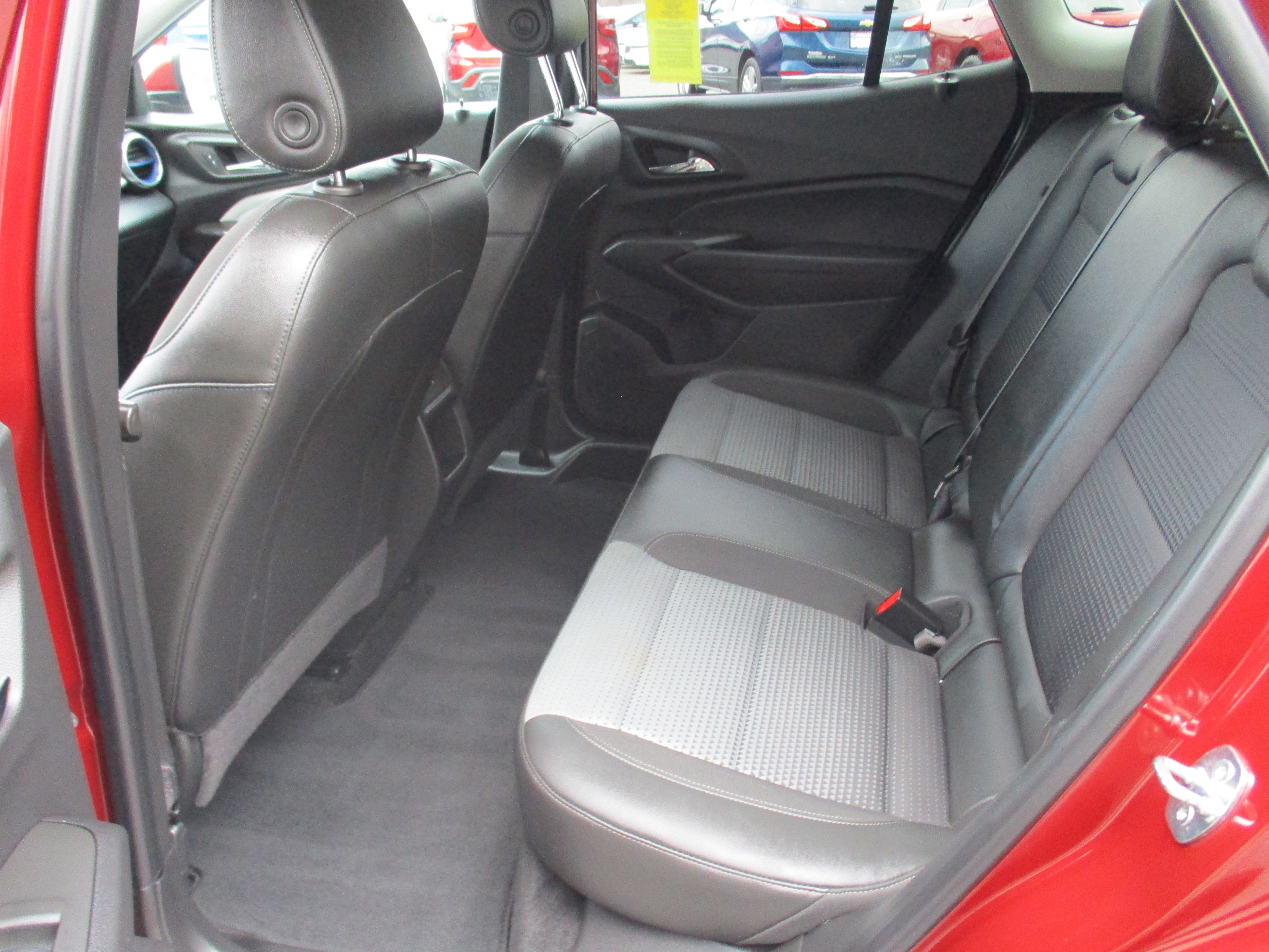 Certified 2024 Chevrolet Trax LT w/ Driver Confidence Package image 12