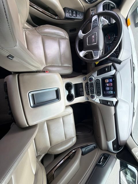 Used 2019 GMC Yukon SLT w/ HD Trailering Package AWD/4WD image 39