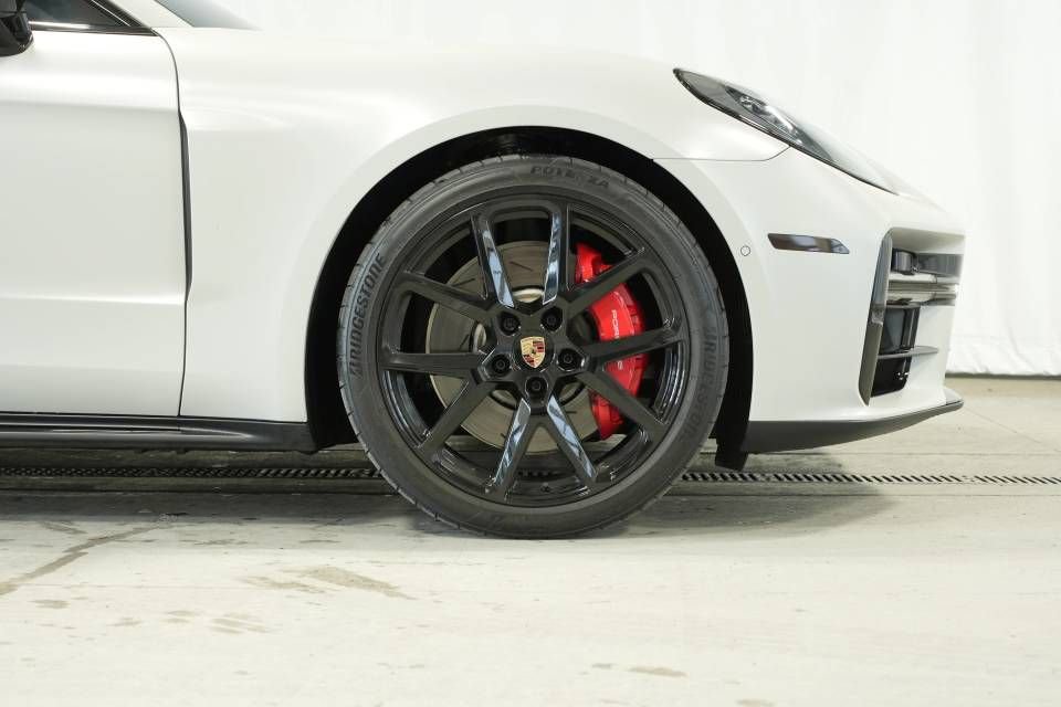 Certified 2025 Porsche Panamera GTS image 42