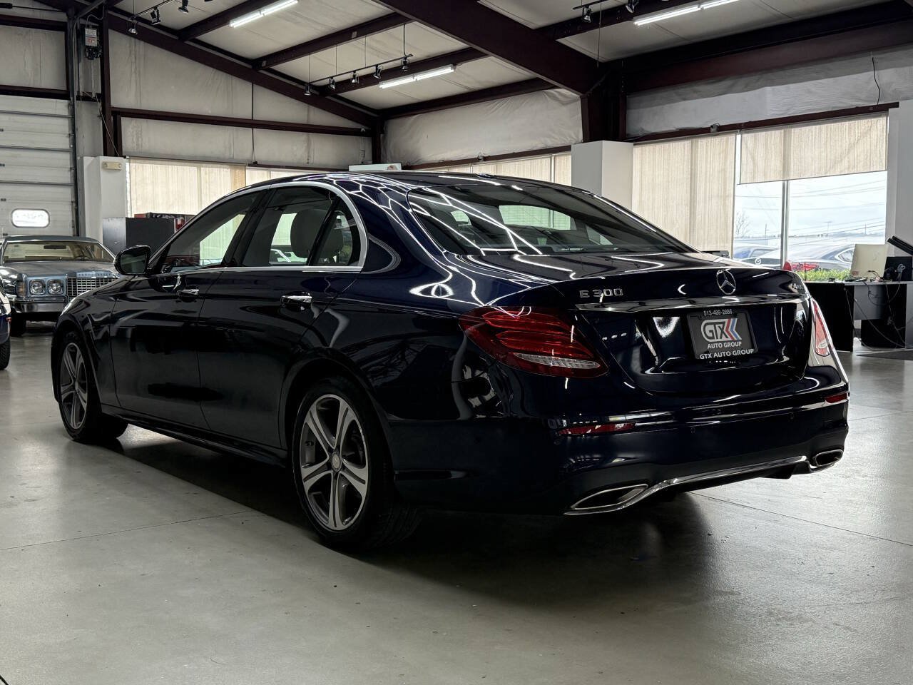 Used 2017 Mercedes-Benz E 300 4MATIC image 3