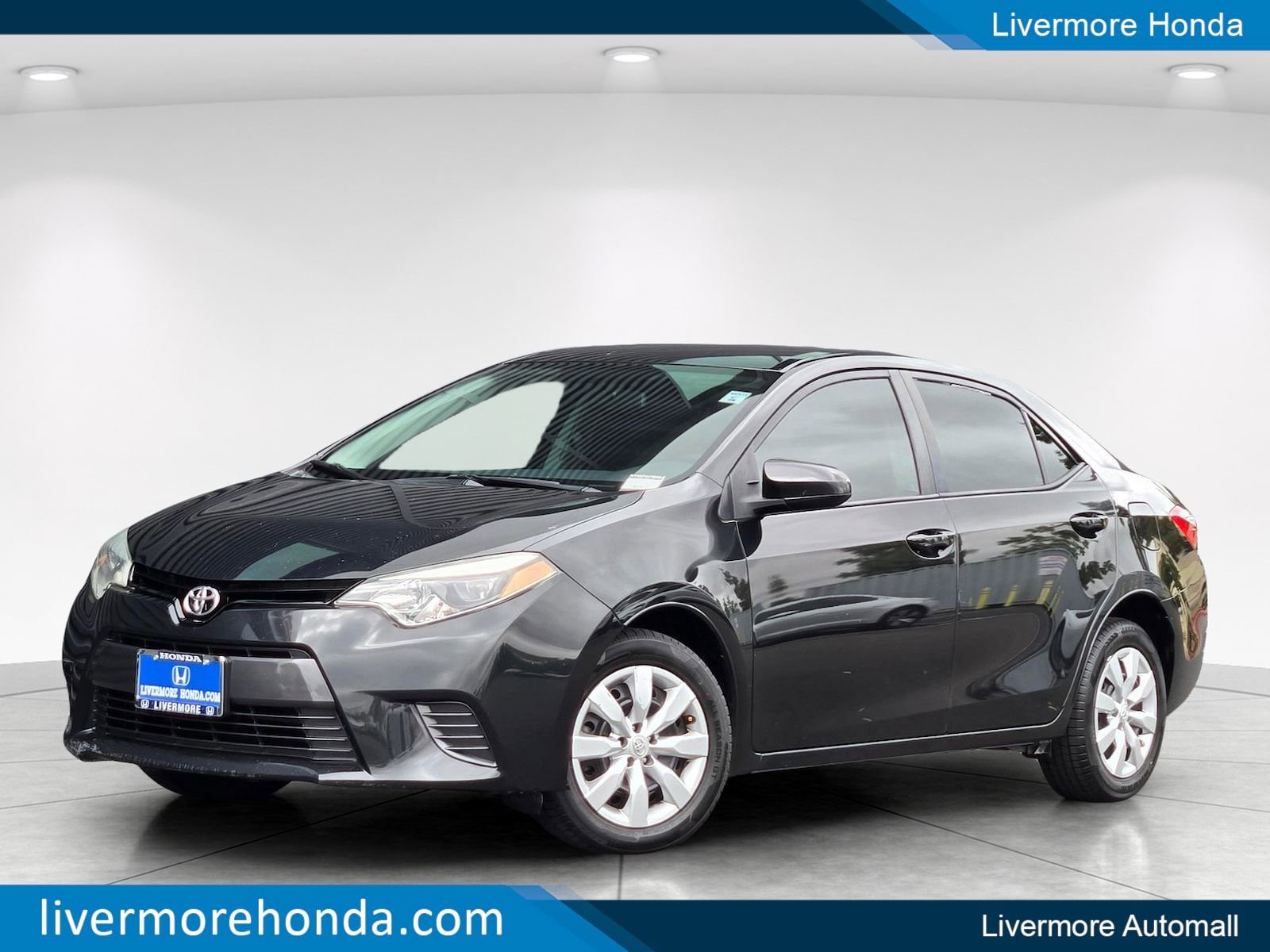 Used 2016 Toyota Corolla LE FWD video 1