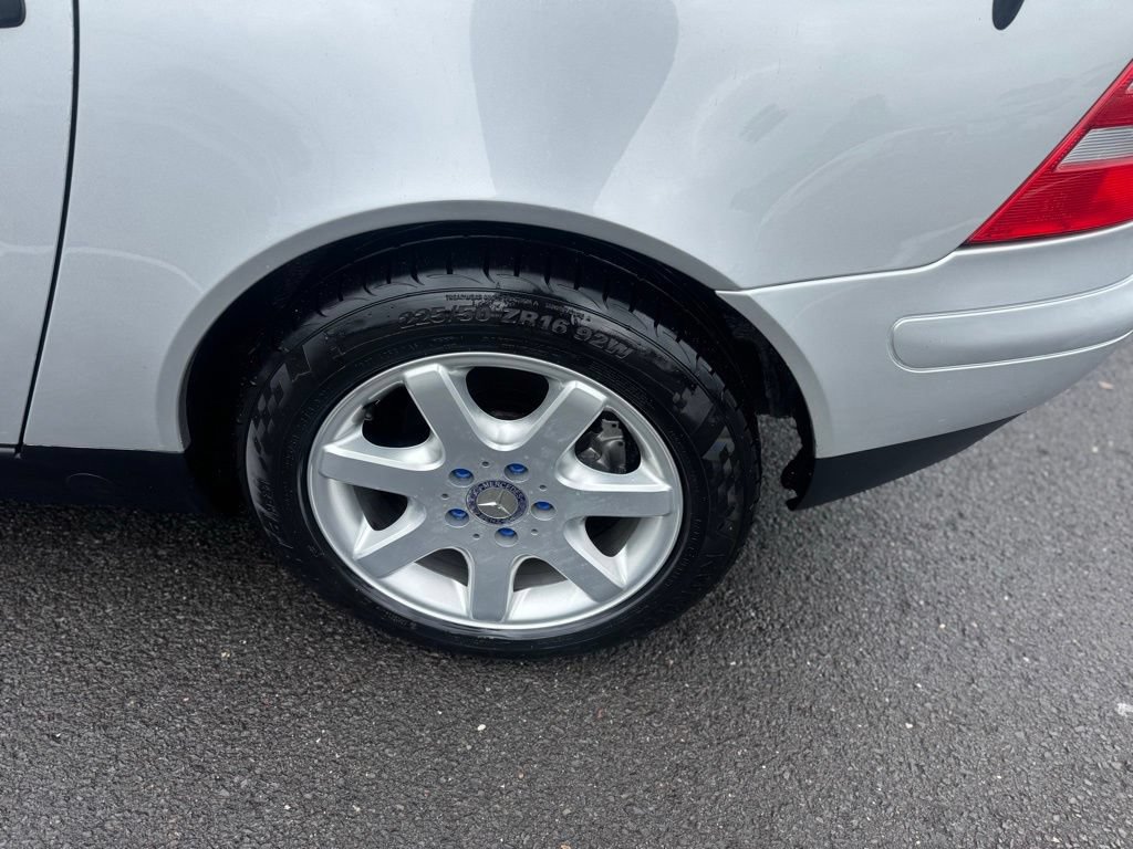 Used 1998 Mercedes-Benz SLK 230 image 17