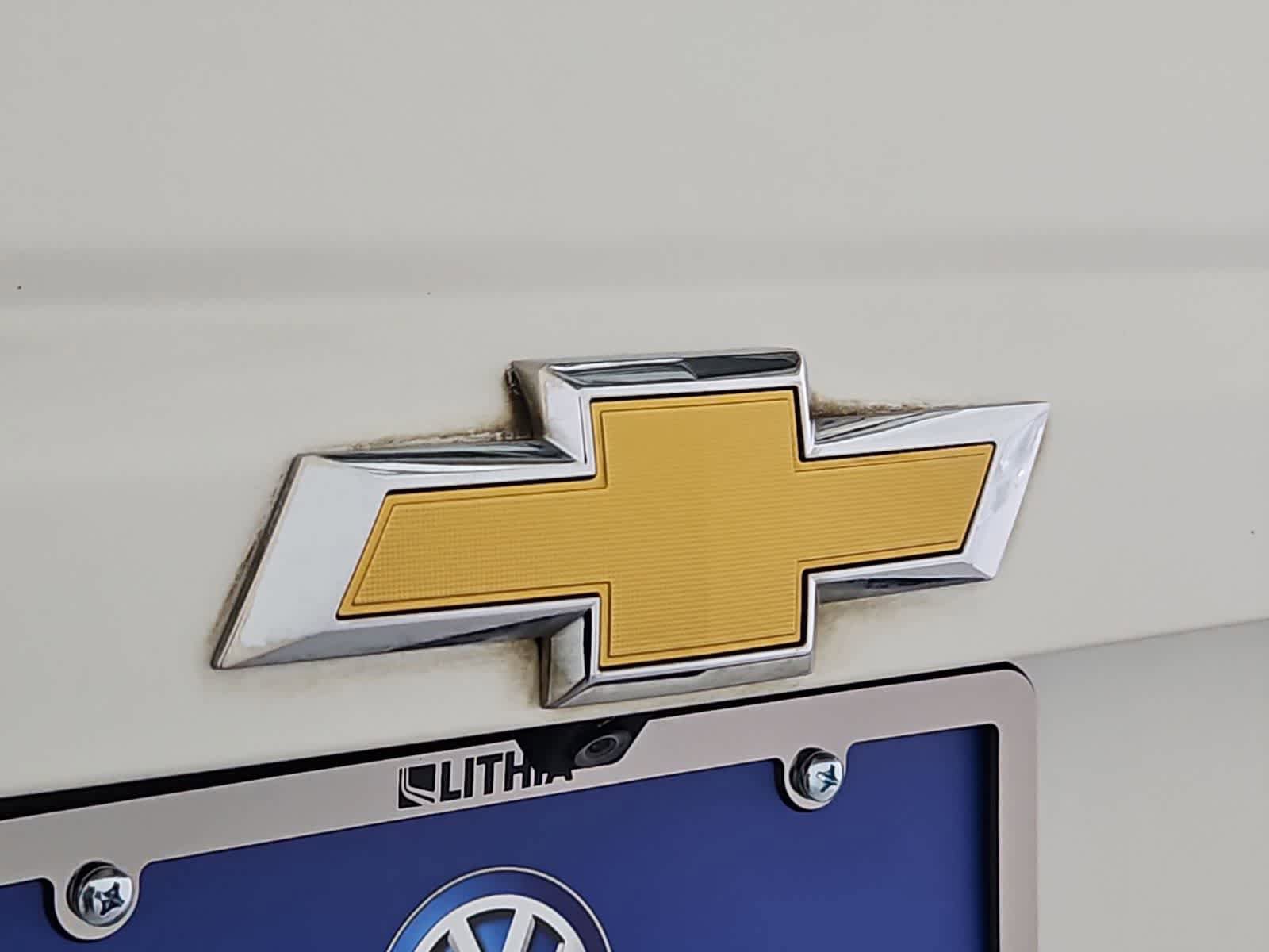 Used 2015 Chevrolet Suburban LTZ AWD/4WD image 11