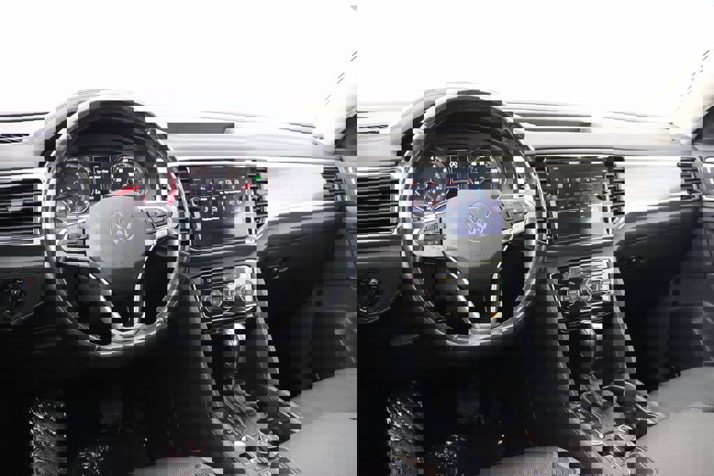 Used 2021 Volkswagen Atlas SEL image 3