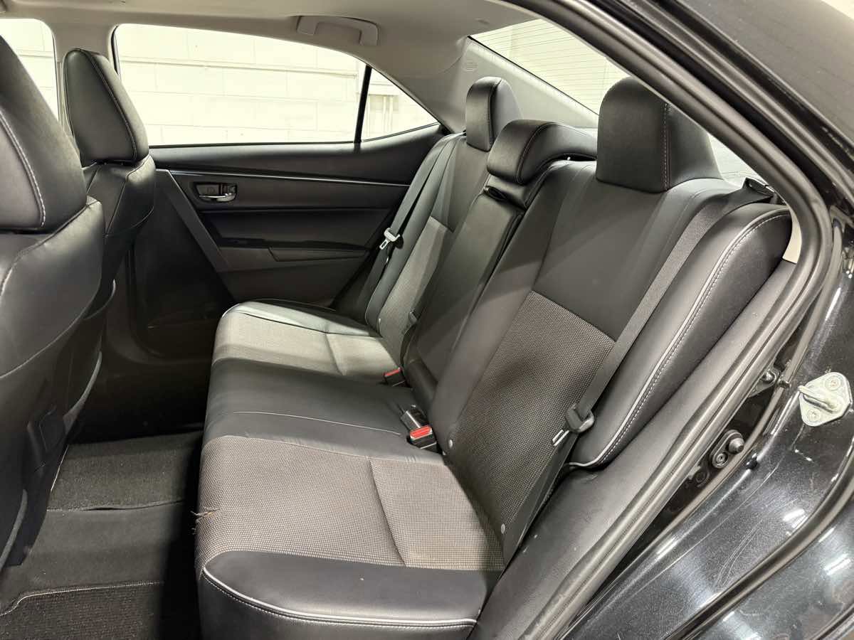 Used 2015 Toyota Corolla S image 18