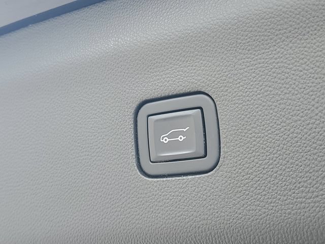 Used 2022 Buick Enclave Avenir w/ Trailering Package, 5000 lbs. AWD/4WD image 9