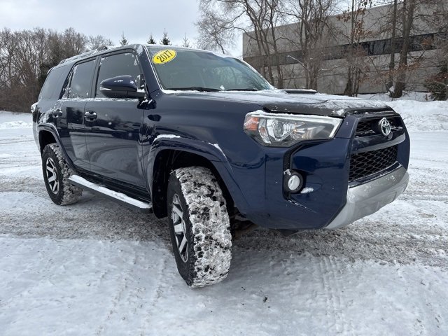 Used 2017 Toyota 4Runner SR5 image 3