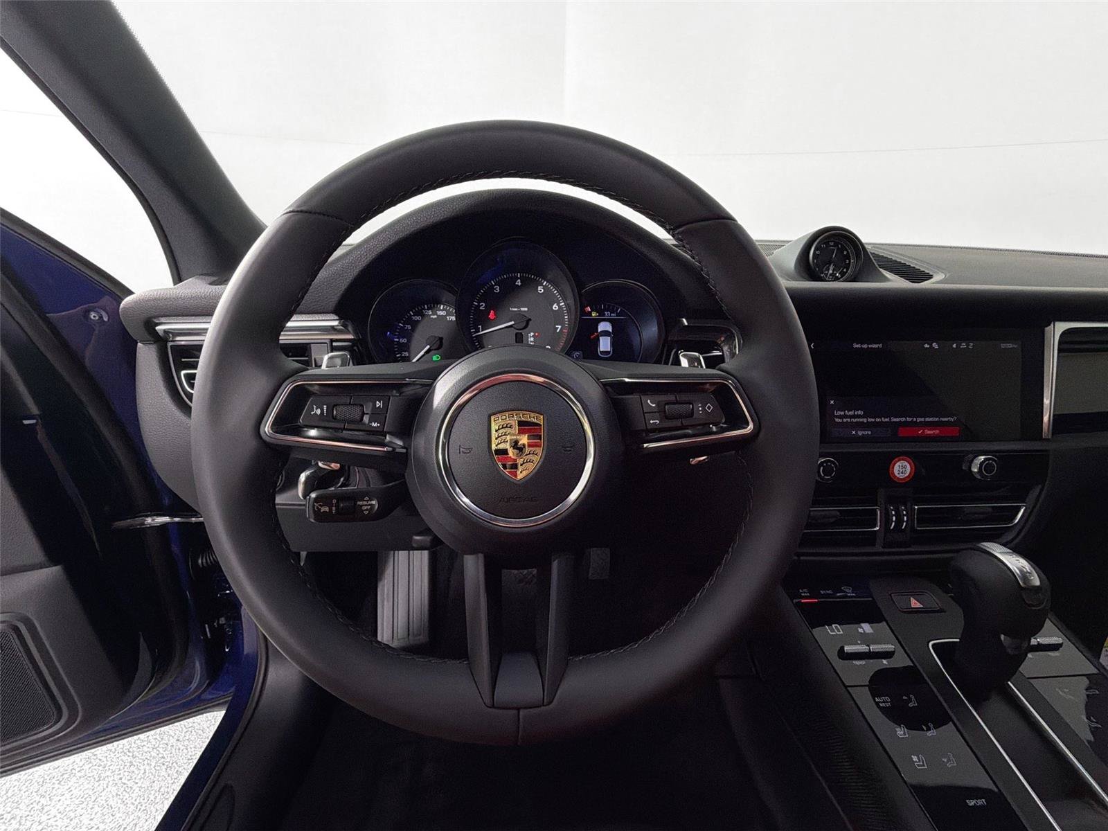 Certified 2026 Porsche Macan Turbo AWD/4WD image 20