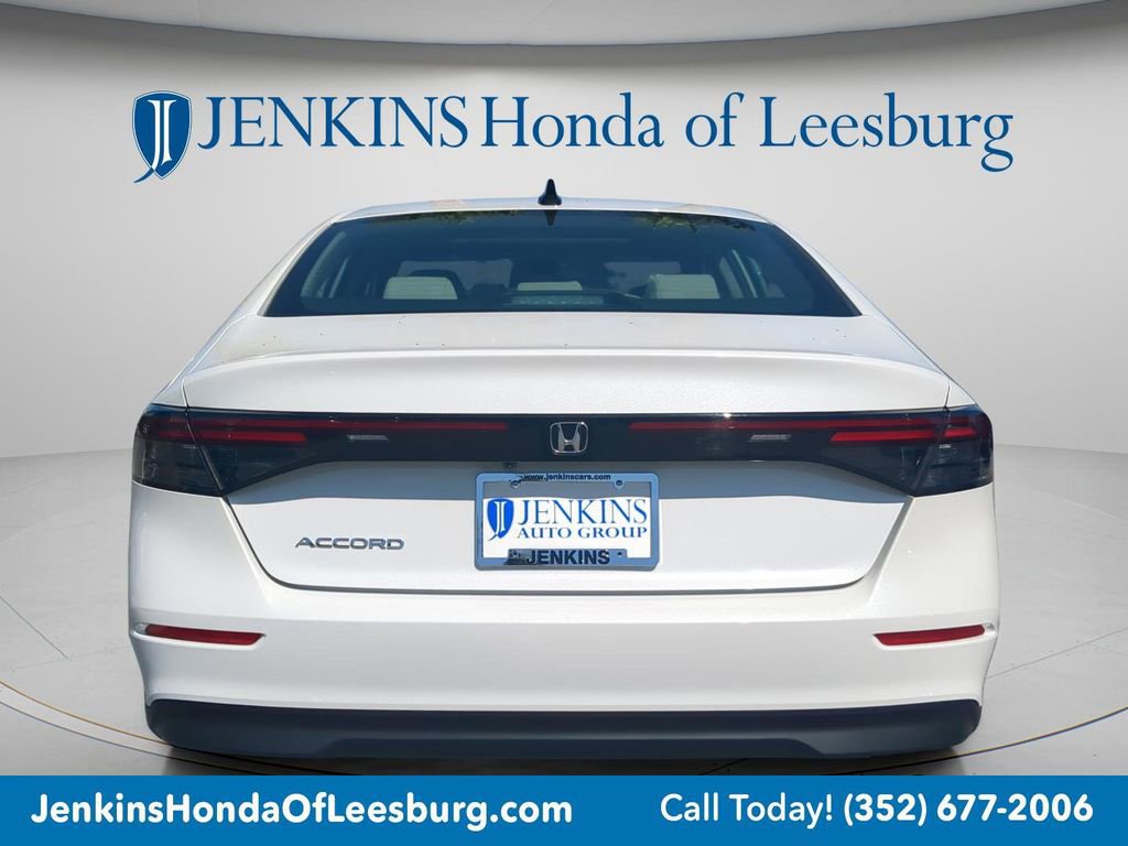 Used 2025 Honda Accord SE image 5