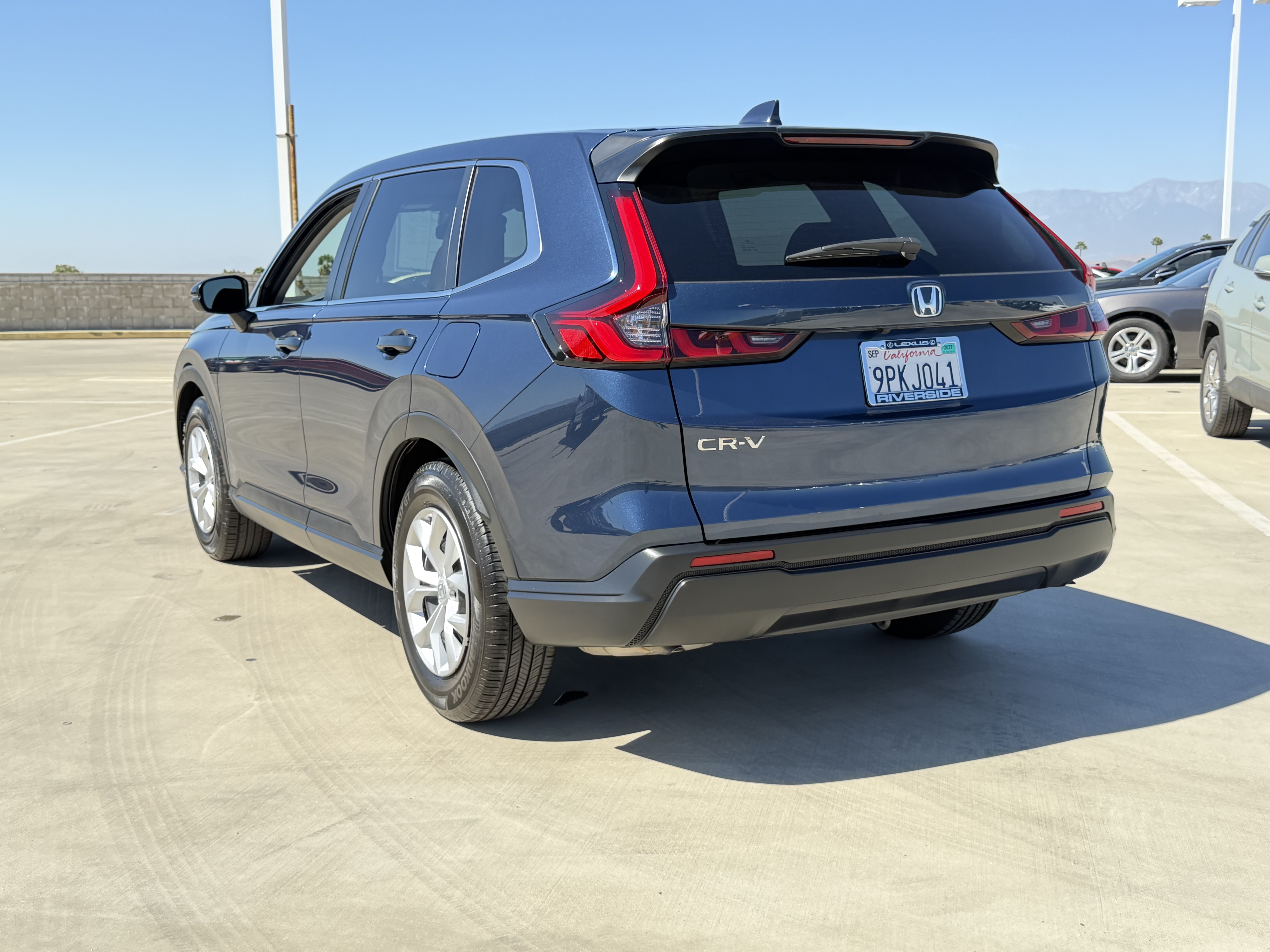 Used 2025 Honda CR-V LX image 8