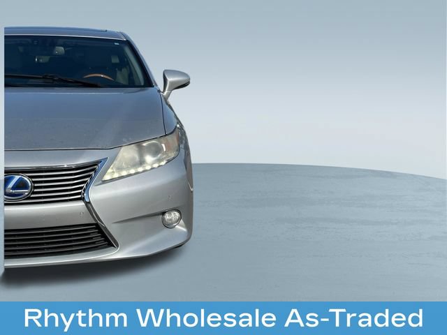 Used 2013 Lexus ES 300h w/ Luxury Pkg FWD image 34