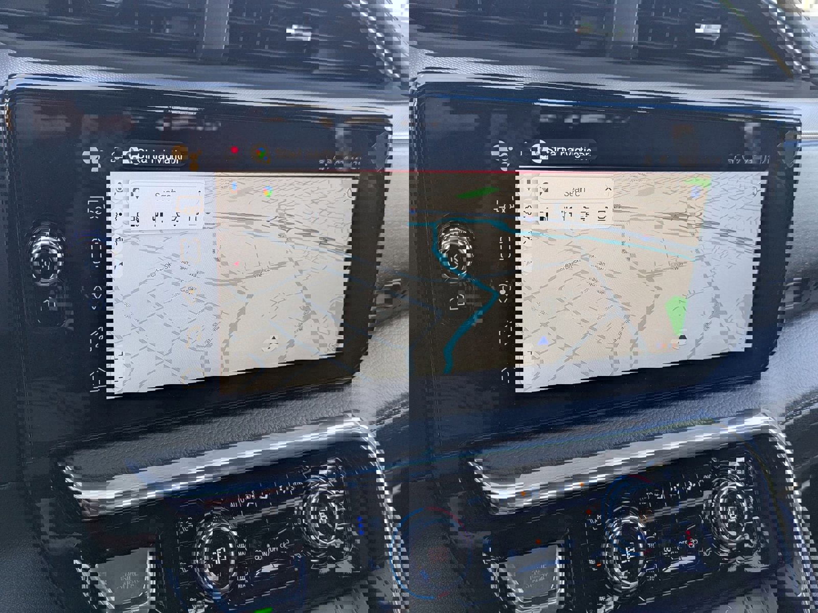 New 2025 GMC Sierra 2500 Denali w/ Denali Reserve Package image 16