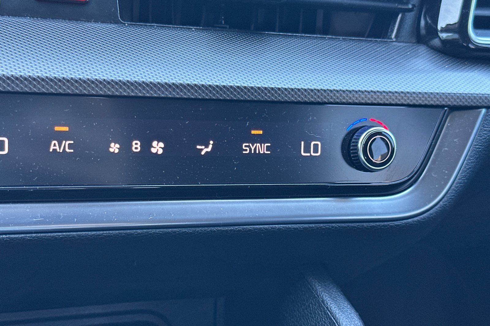 Used 2025 Kia Sportage SX FWD image 29