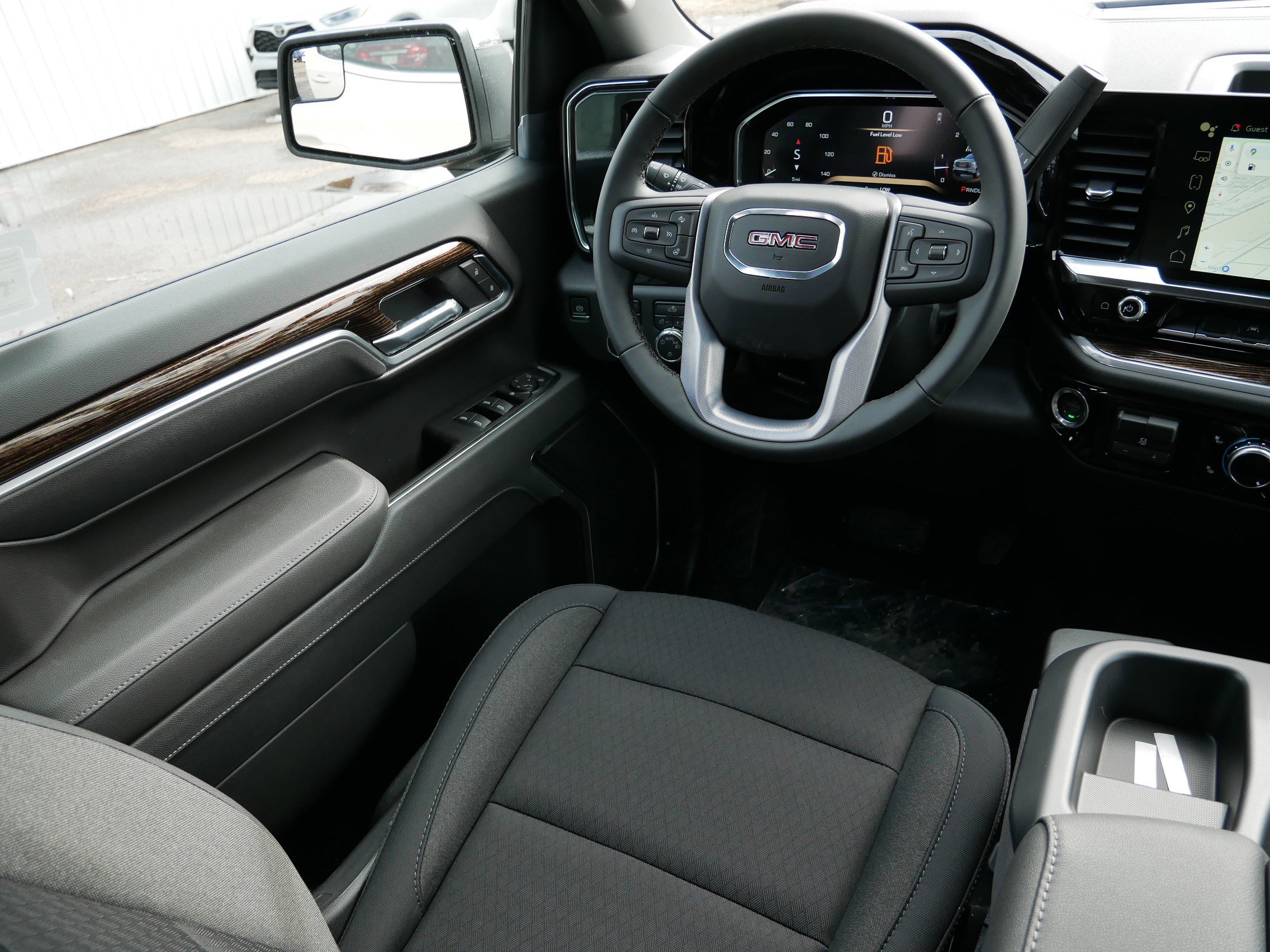 New 2026 GMC Sierra 1500 SLE w/ X31 Off-Road Package image 13