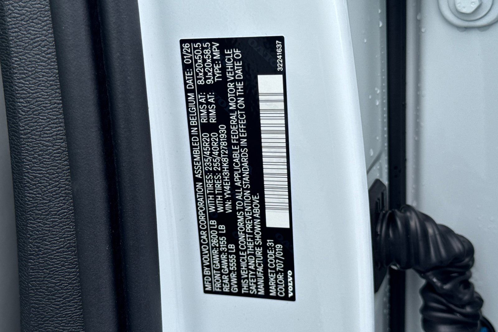 New 2026 Volvo EX40 Plus w/ Climate Package image 28