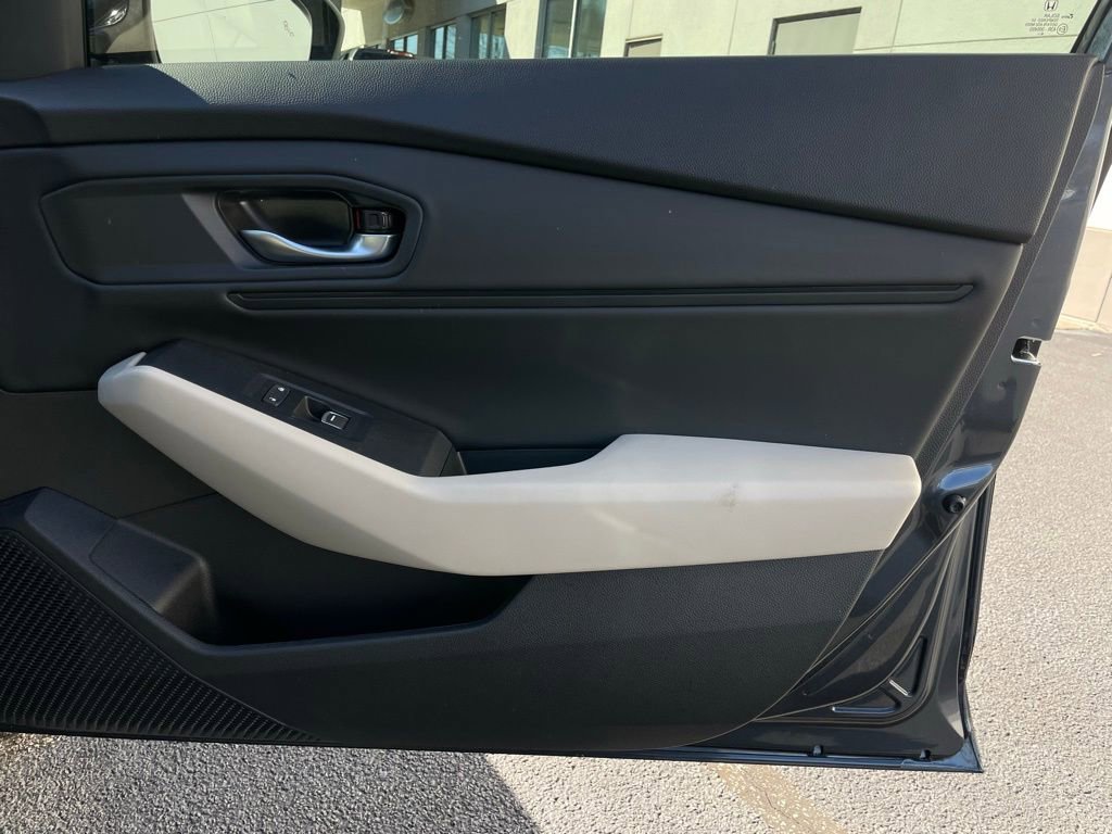 Certified 2025 Honda Accord SE image 29