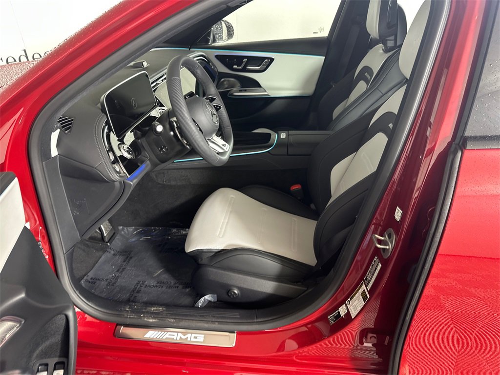 New 2026 Mercedes-Benz E 53 AMG e 4MATIC Sedan image 9