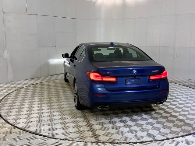 Used 2021 BMW 530i xDrive w/ Premium Package image 19