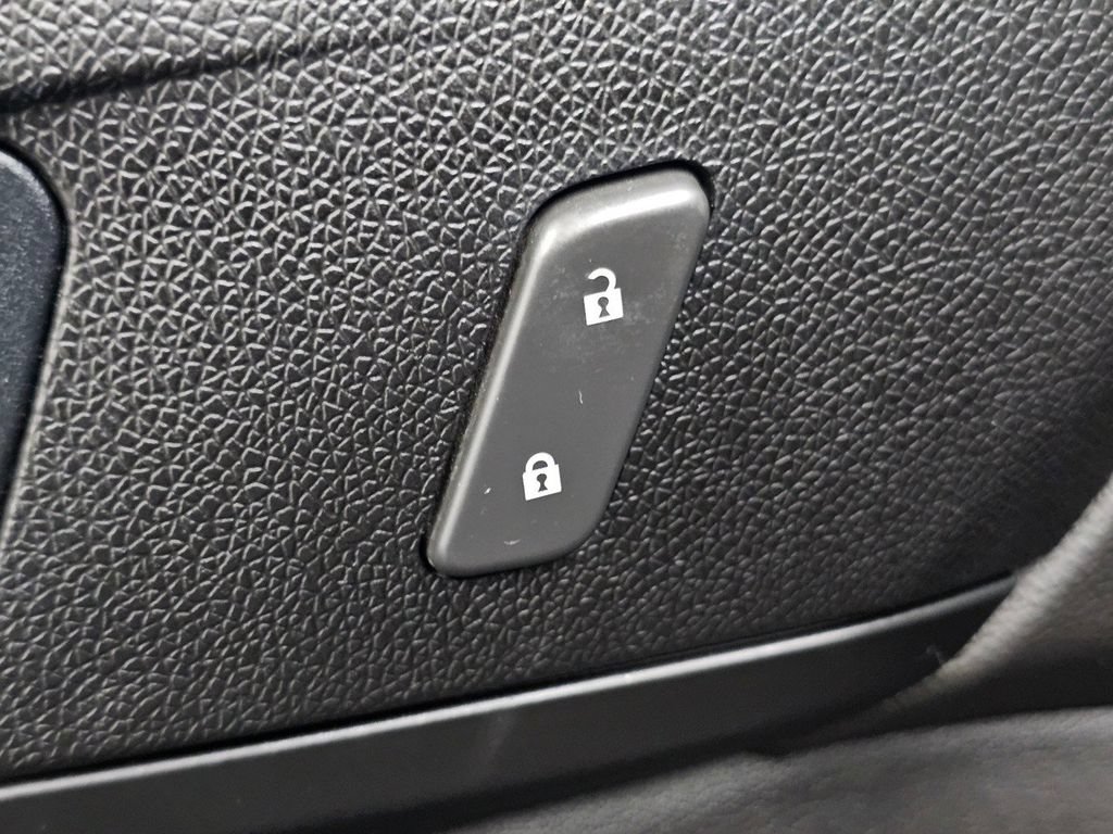 Used 2016 Chevrolet Traverse LT AWD/4WD image 31