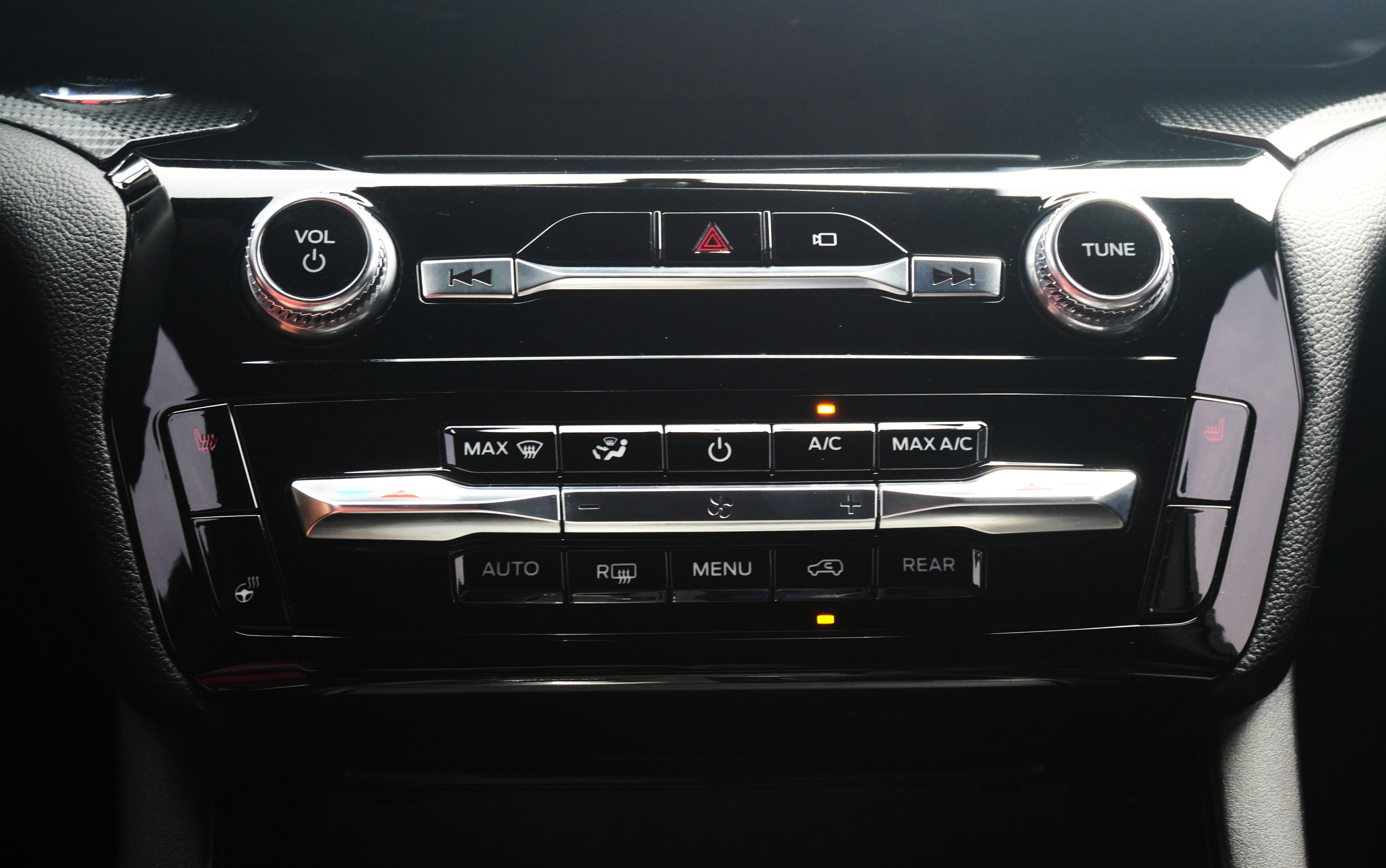 Used 2023 Ford Explorer ST-Line w/ Class IV Trailer Tow Package image 19