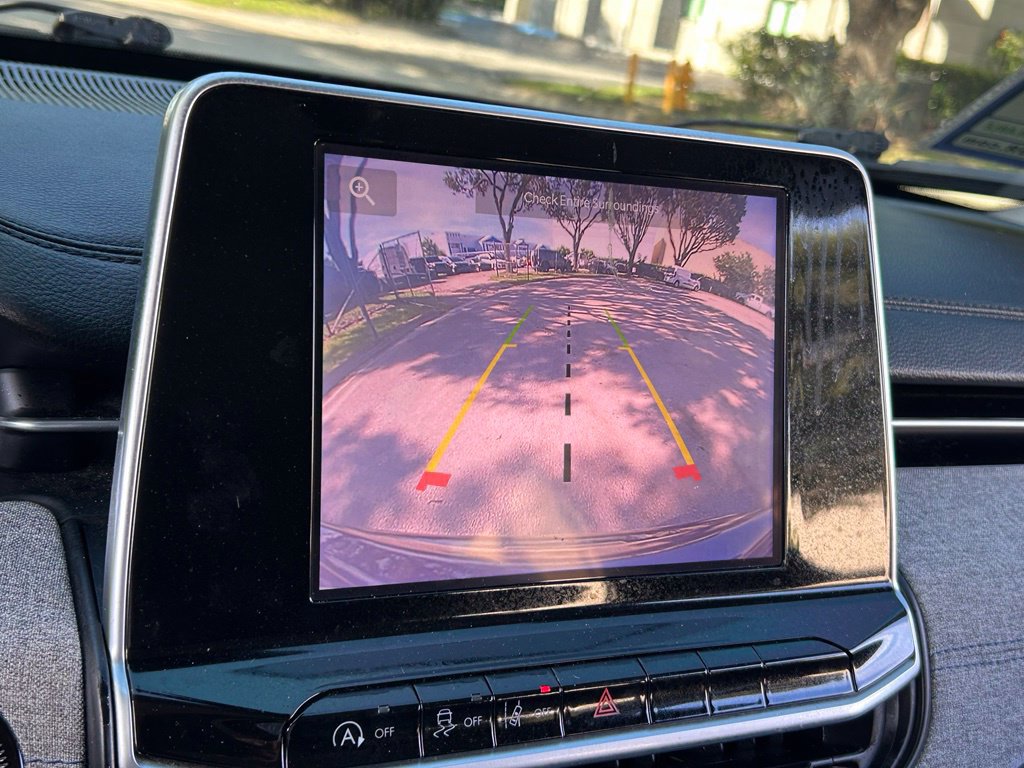 Used 2022 Jeep Compass Latitude FWD image 26