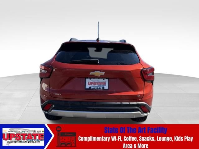 Used 2024 Chevrolet Trax LT w/ Driver Confidence Package image 25